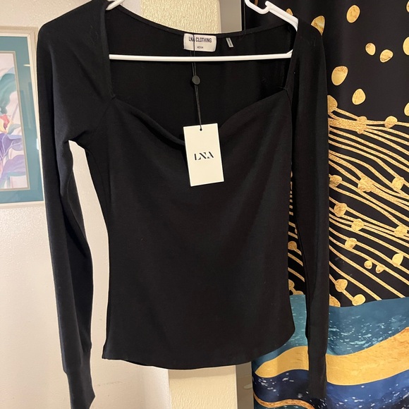 Elegant Black Women's Top new with tags - Picture 2 of 4